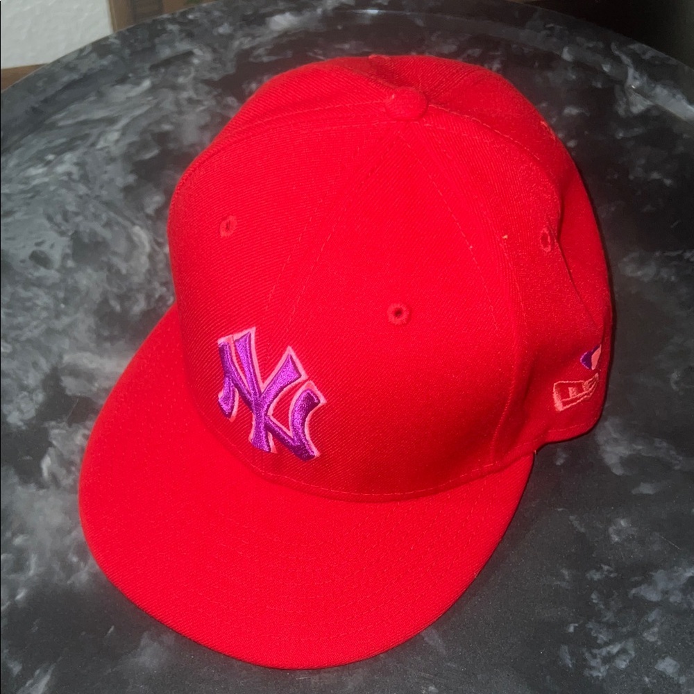 New York Yankees New Era Purple Undervisor  Fitted Hat - Red